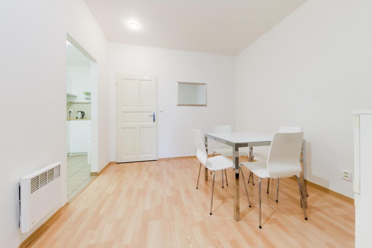 Curiosity Apartments Прага Екстер'єр фото